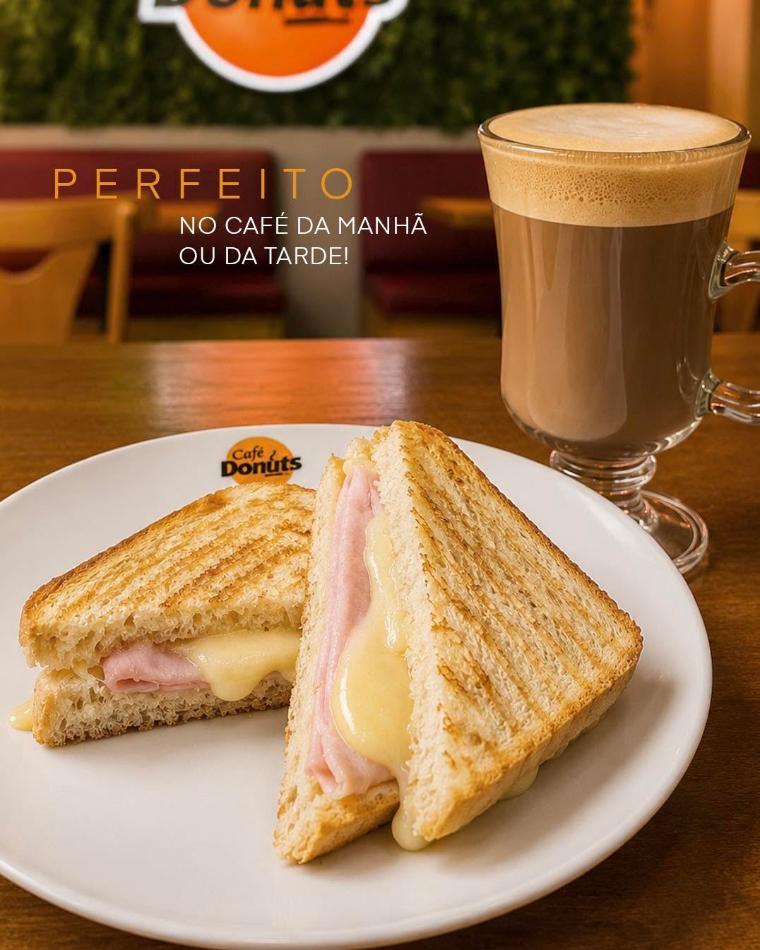Tem combinações que simplesmente dão certo. ☕🧀