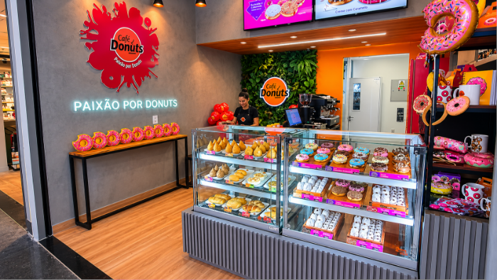 Unidade Café Donuts em operação